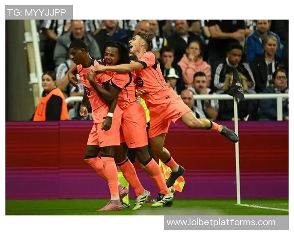 德甲精彩对决巴萨狂胜尤文图斯四球引发全场沸腾