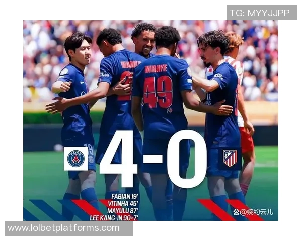 英超激战巴黎圣日耳曼逆转那不勒斯帽子戏法引发争议判罚全场沸腾