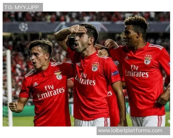 中超激战利物浦险胜本菲卡争议判罚引发全场热议 中超激战利物浦险胜本菲卡争议判罚引发全场热议