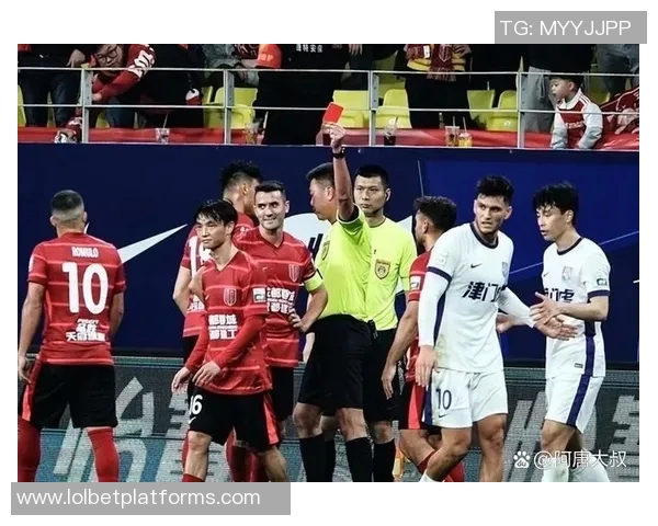 波尔图友谊赛大胜尤文图斯争议判罚引发全场热议 波尔图友谊赛大胜尤文图斯争议判罚引发全场热议