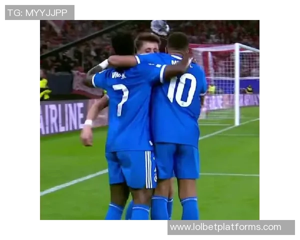 中超赛场惊现皇马大胜切尔西点球大战瞬间点燃全场激情 中超赛场惊现皇马大胜切尔西点球大战瞬间点燃全场激情