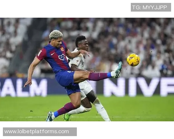 友谊赛曼联与巴萨战平补时进球引发转会传闻热潮